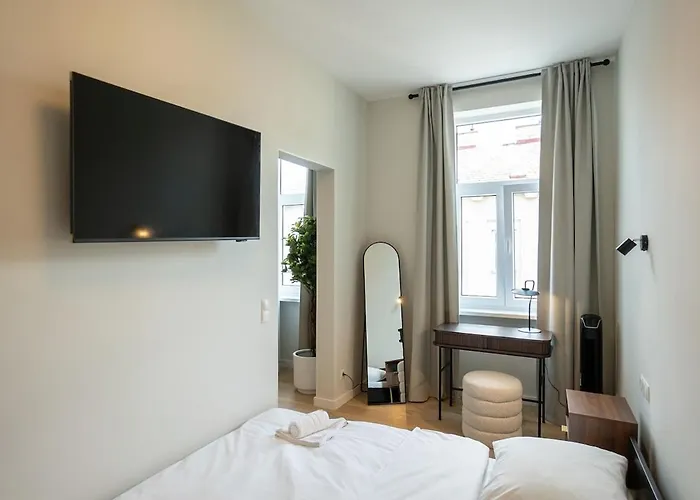 Brand-new Design Self Check-in * Viena