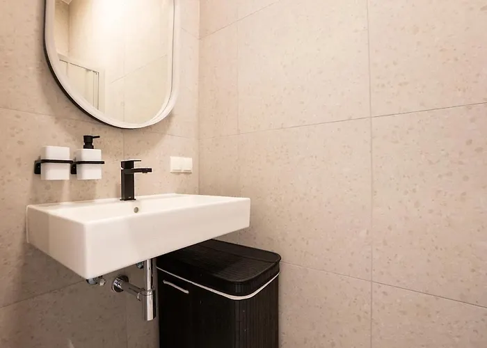 Brand-new Design Self Check-in * Viena